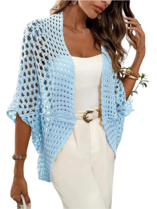 טופ | אלגנטיות ופרטים | חולצה, פרטים זהובים ומותן גבוהה