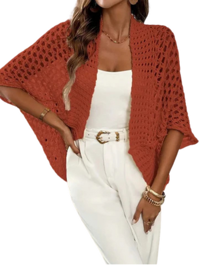 טופ | אלגנטיות ופרטים | חולצה, פרטים זהובים ומותן גבוהה